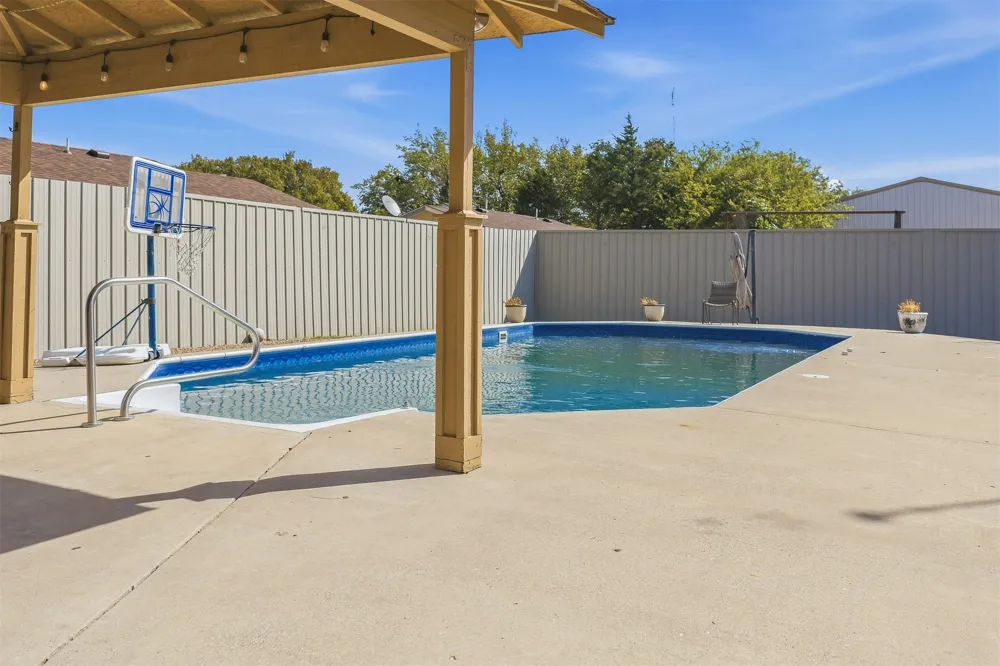 1370 Lincoln Healdton, OK 73438