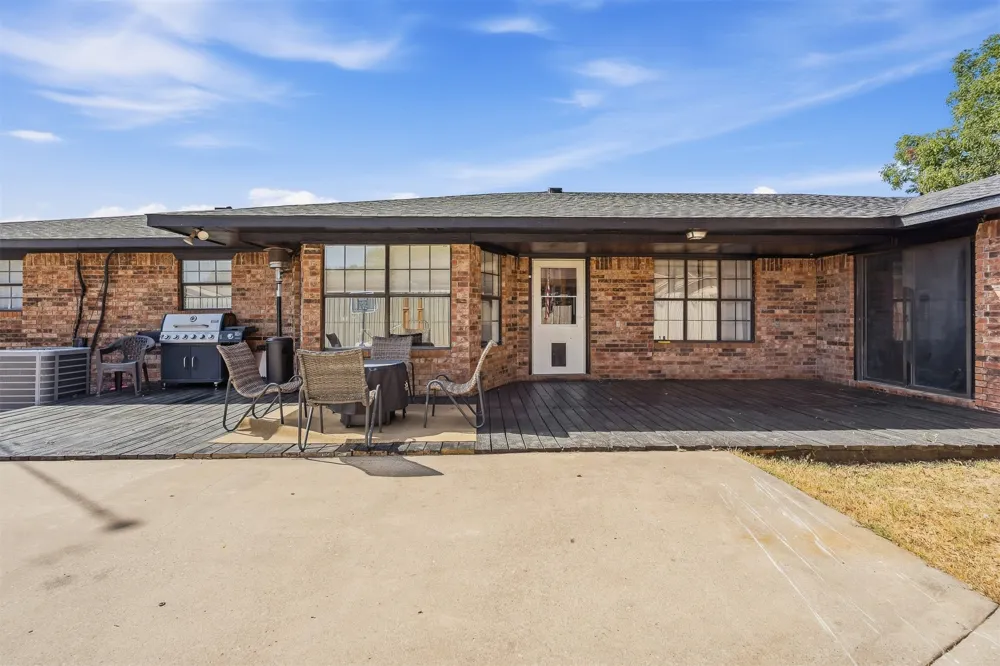 1370 Lincoln Healdton, OK 73438