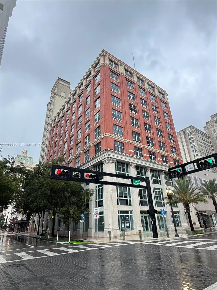 111 E Flagler St #304 Miami, FL 33131