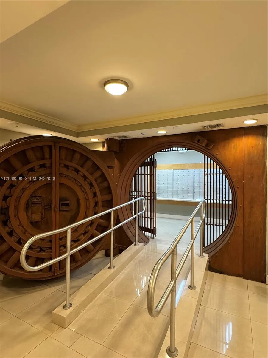 111 E Flagler St #304 Miami, FL 33131