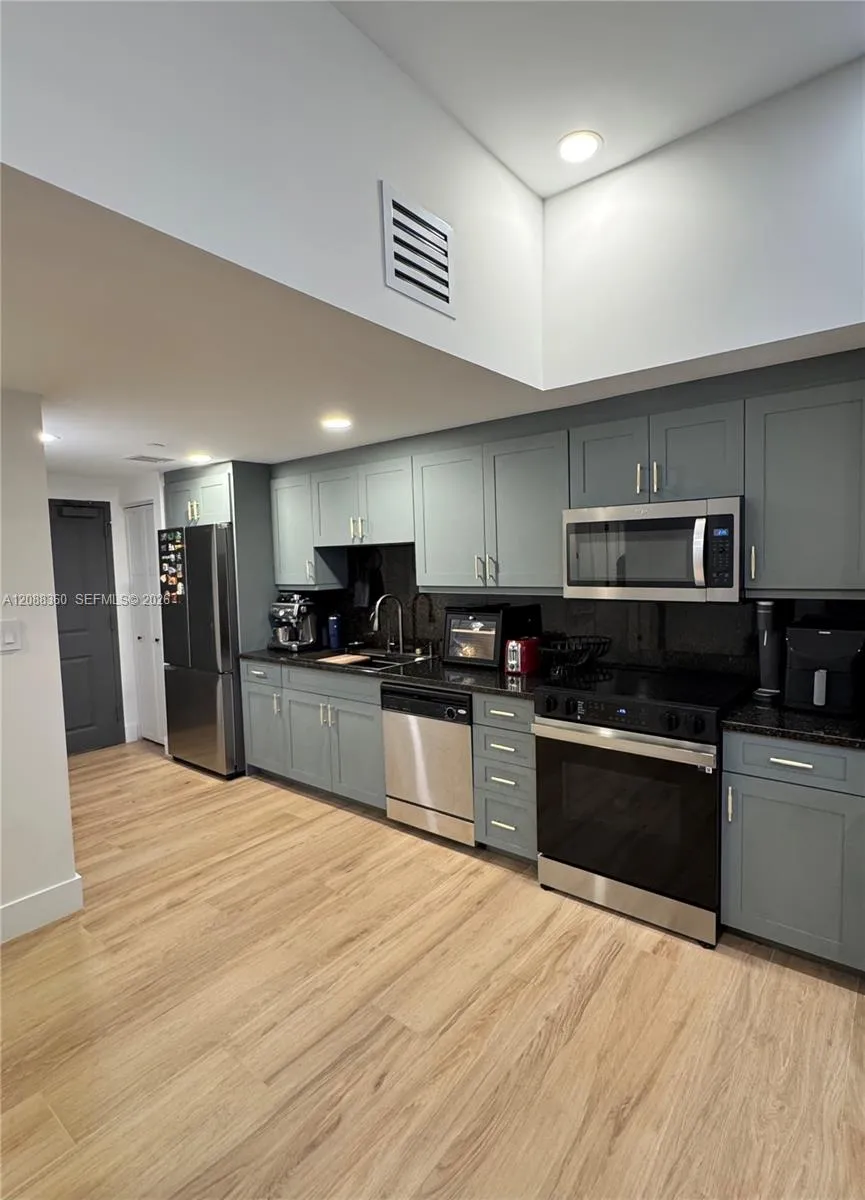 111 E Flagler St #304 Miami, FL 33131
