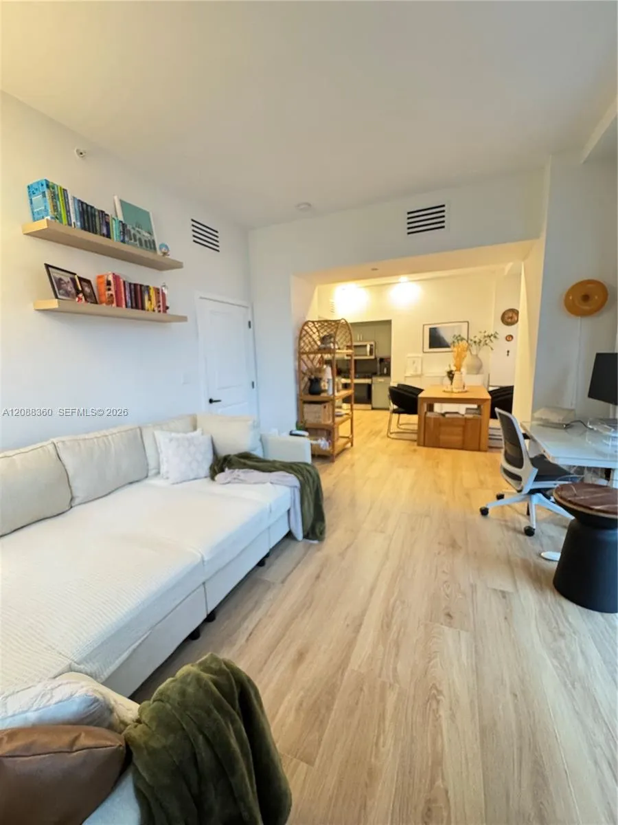 111 E Flagler St #304 Miami, FL 33131