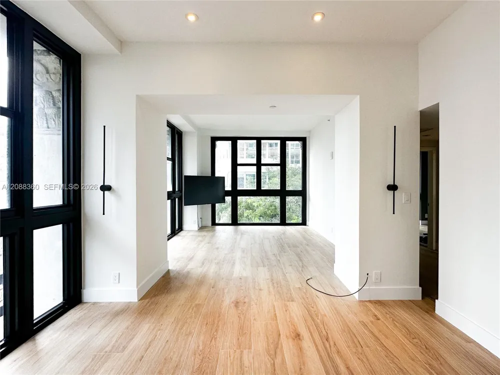 111 E Flagler St #304 Miami, FL 33131