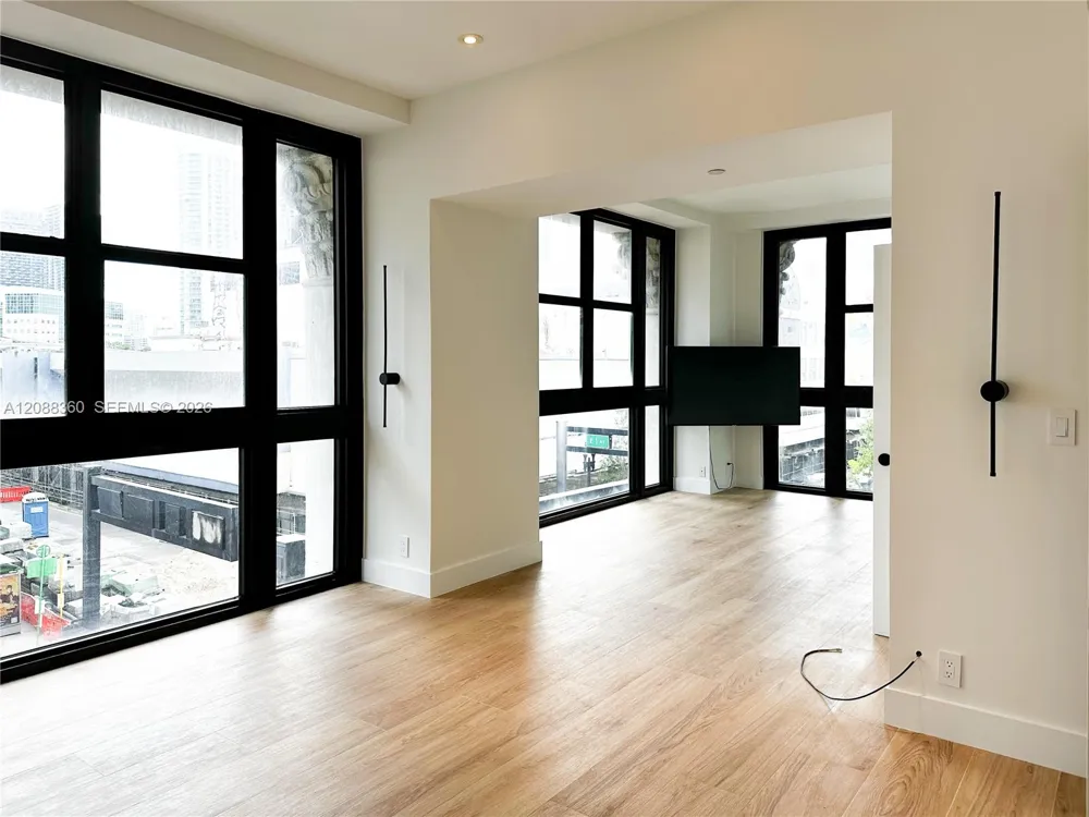 111 E Flagler St #304 Miami, FL 33131