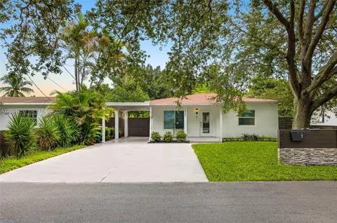 627 SW 7th Ave