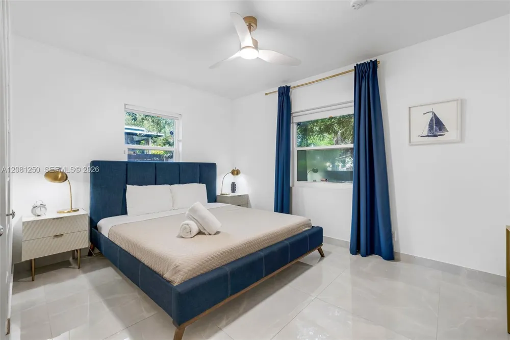 627 SW 7th Ave Hallandale Beach, FL 33009