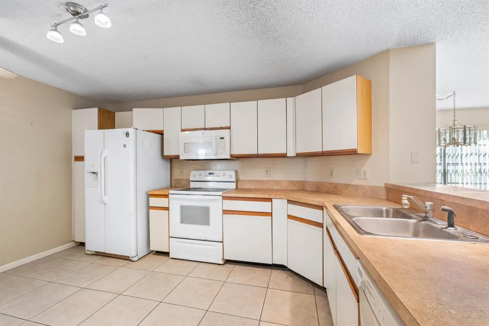 3237 Perimeter Drive #2512 