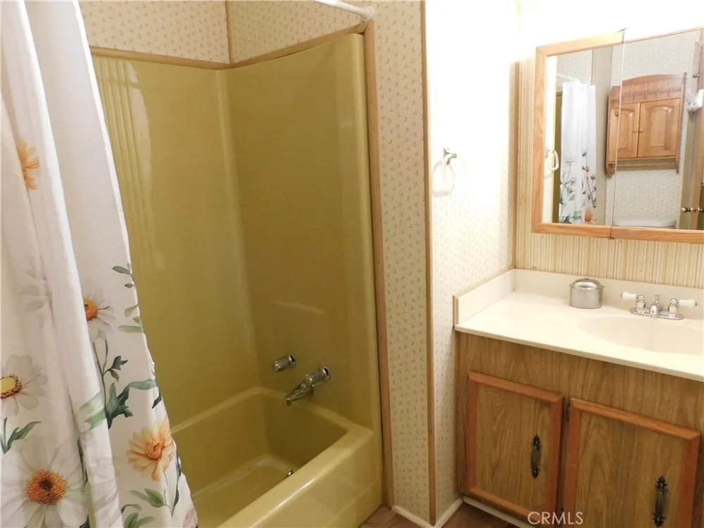 35218 FIR AVENUE #5 Yucaipa, CA 92399