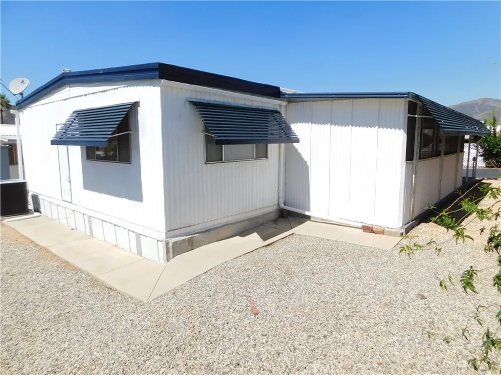 35218 FIR AVENUE #5 Yucaipa, CA 92399