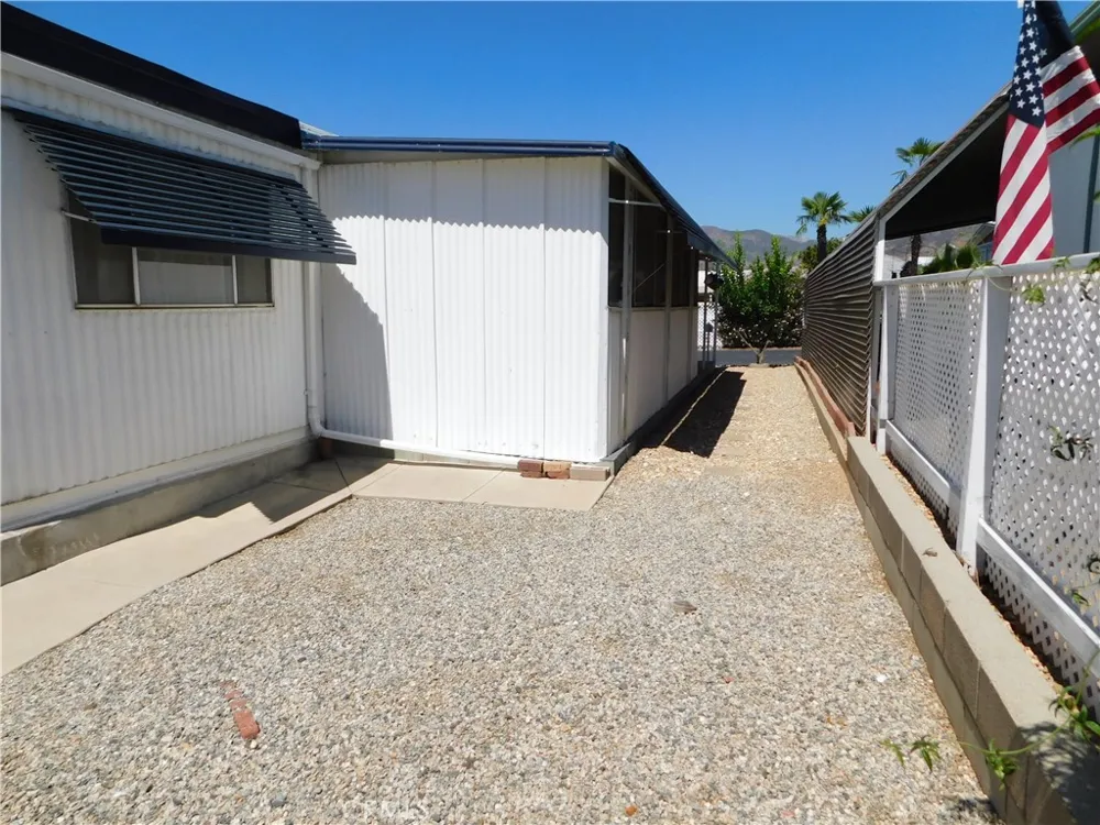 35218 FIR AVENUE #5 Yucaipa, CA 92399
