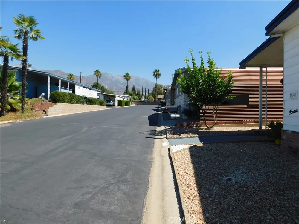 35218 FIR AVENUE #5 Yucaipa, CA 92399