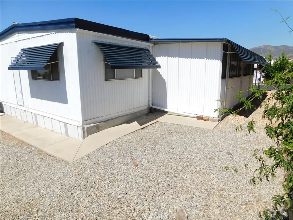 35218 FIR AVENUE #5 Yucaipa, CA 92399