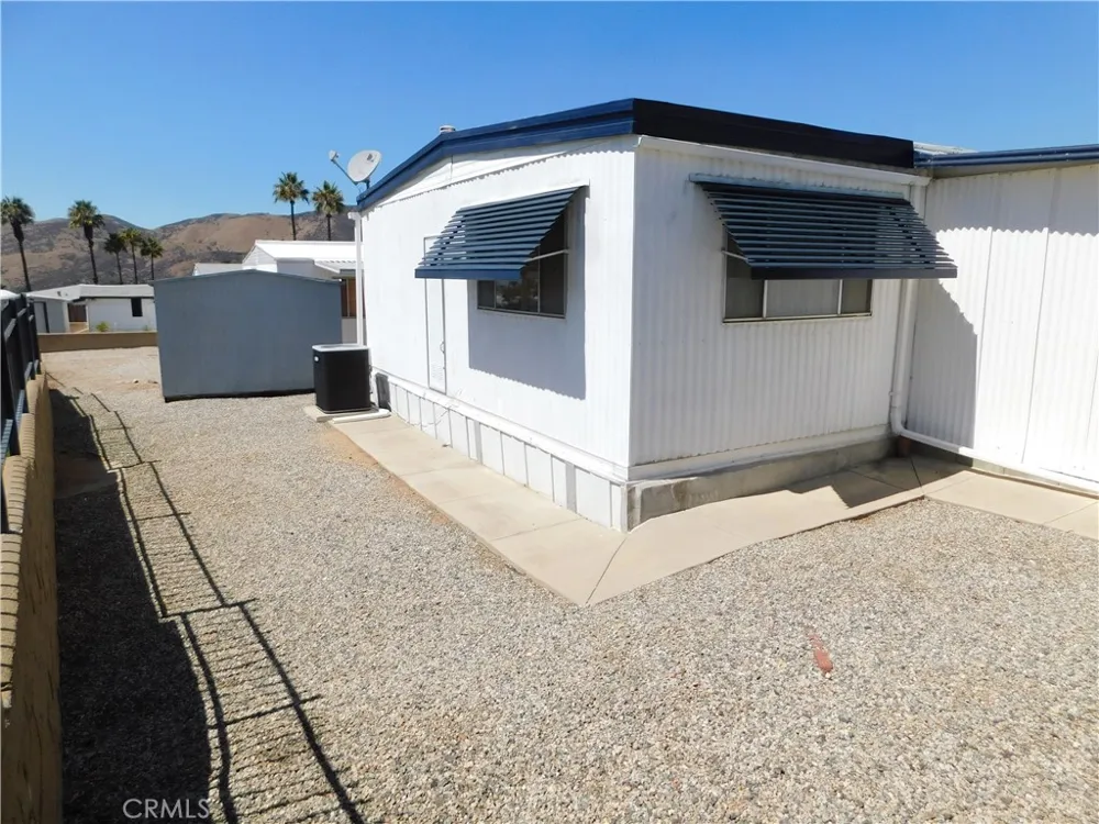 35218 FIR AVENUE #5 Yucaipa, CA 92399