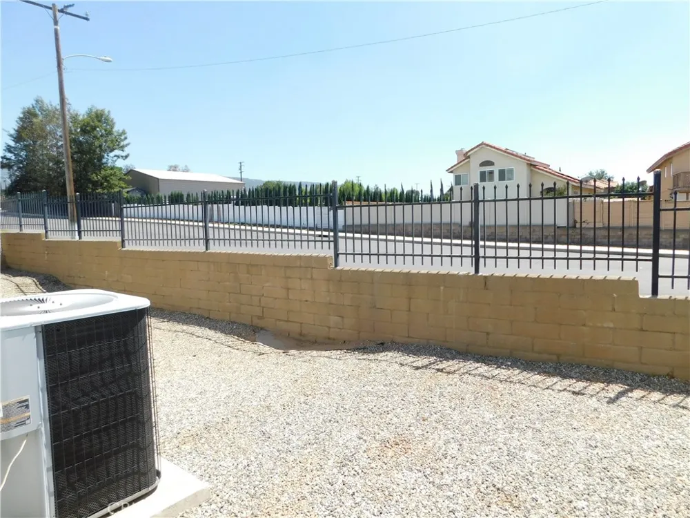 35218 FIR AVENUE #5 Yucaipa, CA 92399