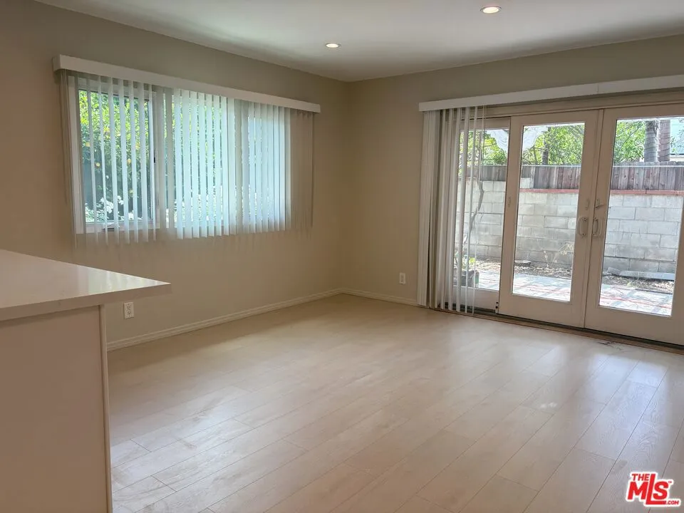 16699 Morrison Street Encino, CA 91436