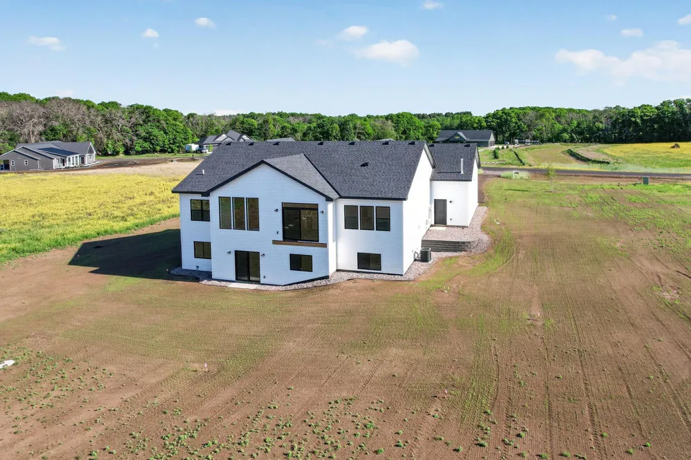 13437 295th Avenue NW Princeton, MN 55371