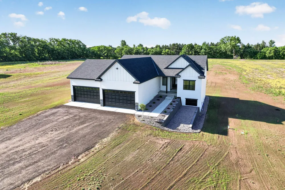 13437 295th Avenue NW Princeton, MN 55371