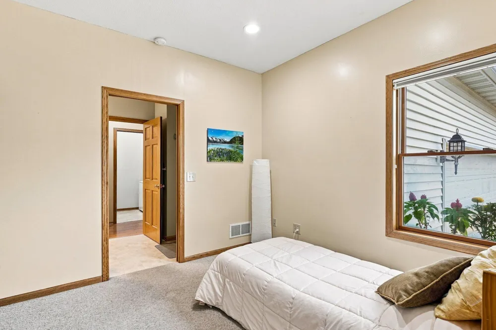 802 Saint Lawrence Drive Northfield, MN 55057