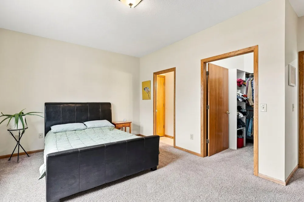 802 Saint Lawrence Drive Northfield, MN 55057