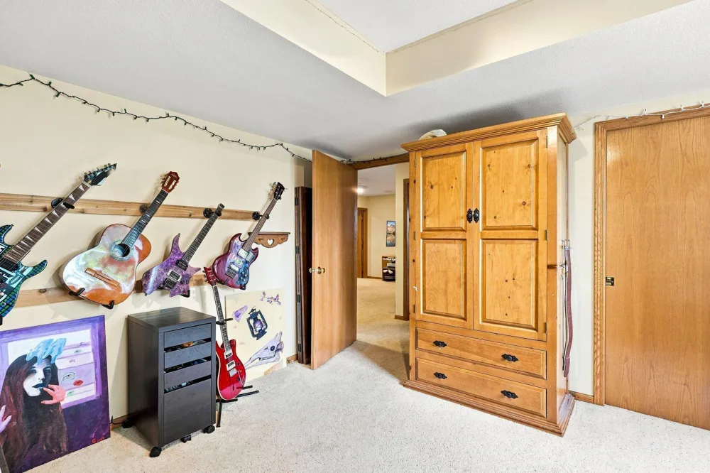 802 Saint Lawrence Drive Northfield, MN 55057