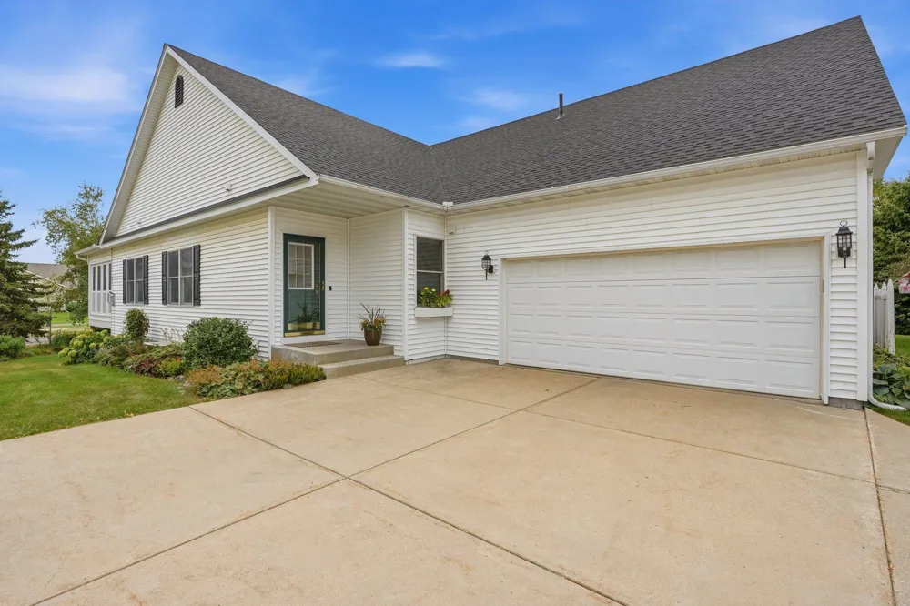802 Saint Lawrence Drive Northfield, MN 55057