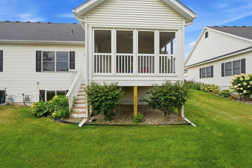 802 Saint Lawrence Drive Northfield, MN 55057