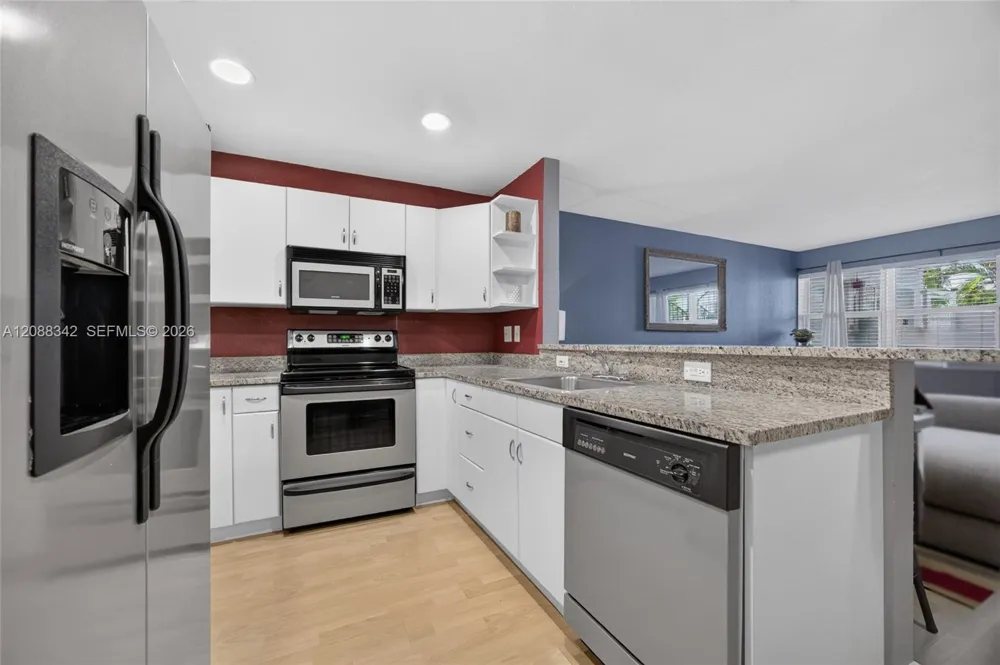 2715 NE 49th St #103 Fort Lauderdale, FL 33308