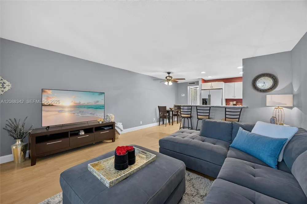 2715 NE 49th St #103 Fort Lauderdale, FL 33308