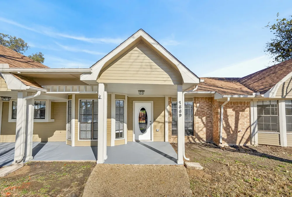 1889 TREE CREST DRIVE Lewisville, TX 75077