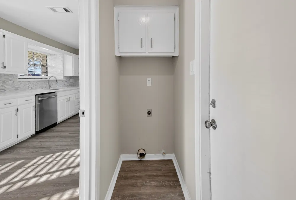 1889 TREE CREST DRIVE Lewisville, TX 75077