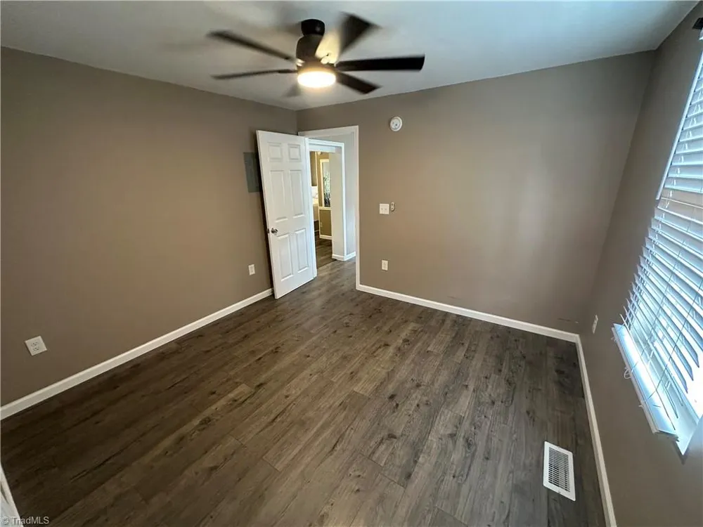 106 Deerfield Drive New London, NC 28127