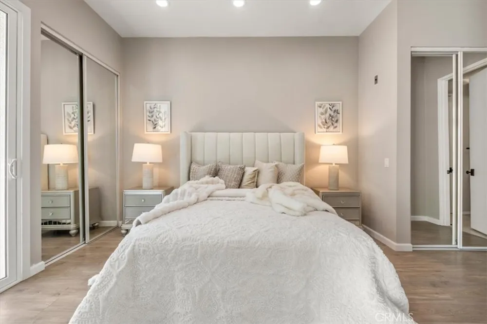 5151 Balboa #303 Encino, CA 91316