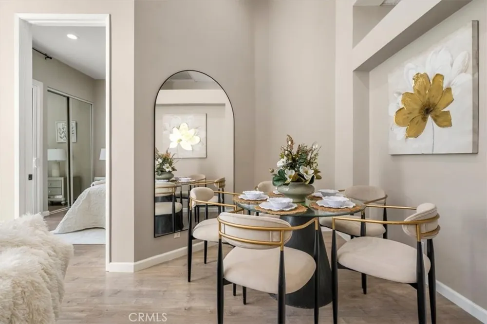 5151 Balboa #303 Encino, CA 91316