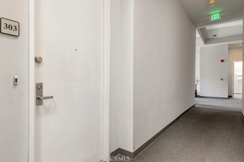 5151 Balboa #303 Encino, CA 91316