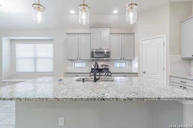 21923 CAPROCK CYN San Antonio, TX 78258