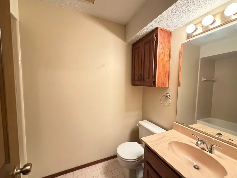 5243 Nowata Road #I-103 Bartlesville, OK 74006