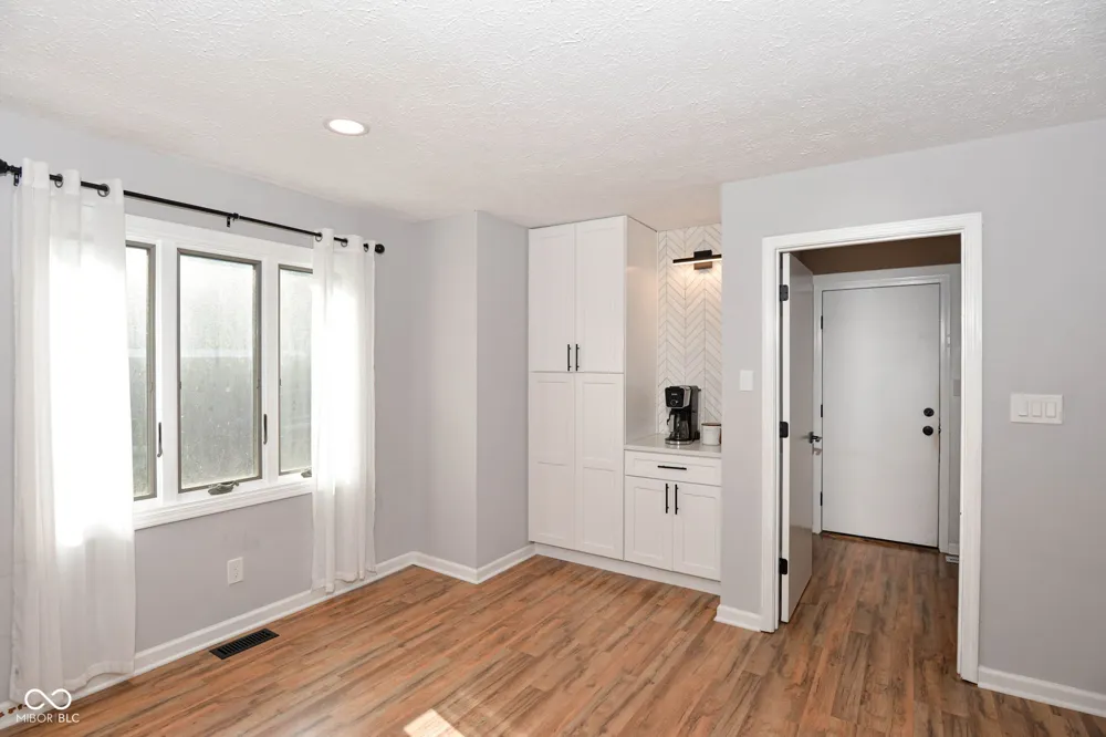 7904 Corday Court Fishers, IN 46038