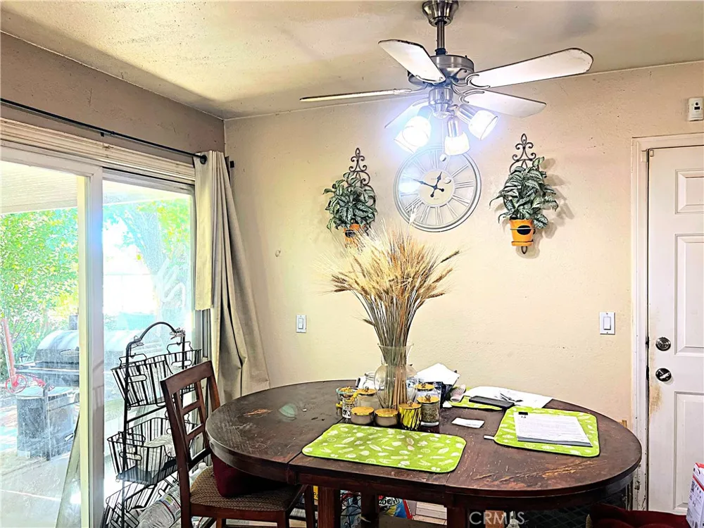 38510 159th E Palmdale, CA 93591
