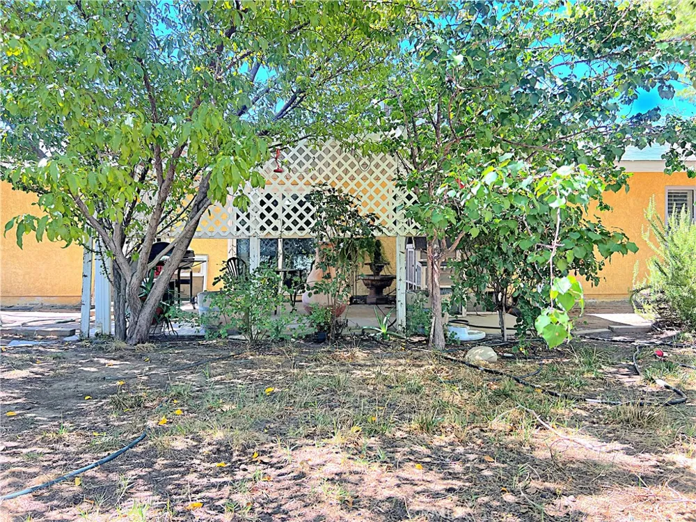 38510 159th E Palmdale, CA 93591