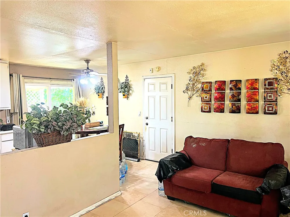 38510 159th E Palmdale, CA 93591