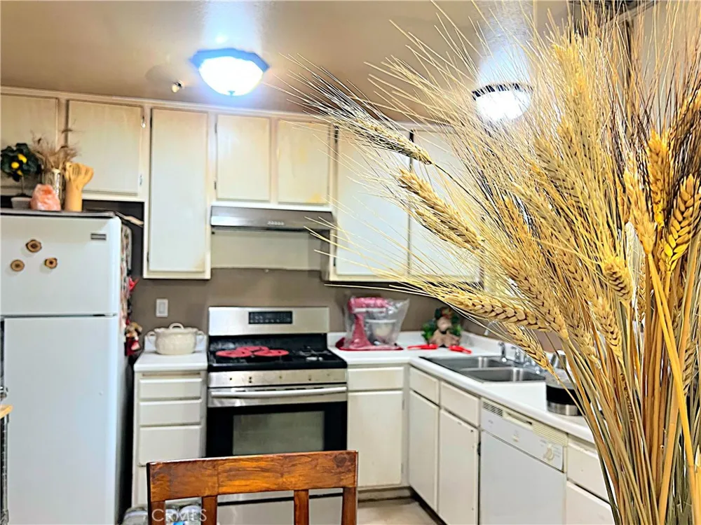 38510 159th E Palmdale, CA 93591