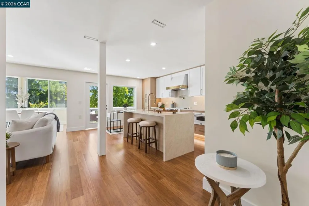 1349 Running Springs Rd #4 Walnut Creek, CA 94595