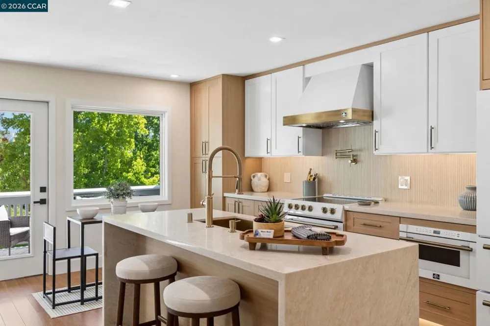 1349 Running Springs Rd #4 Walnut Creek, CA 94595