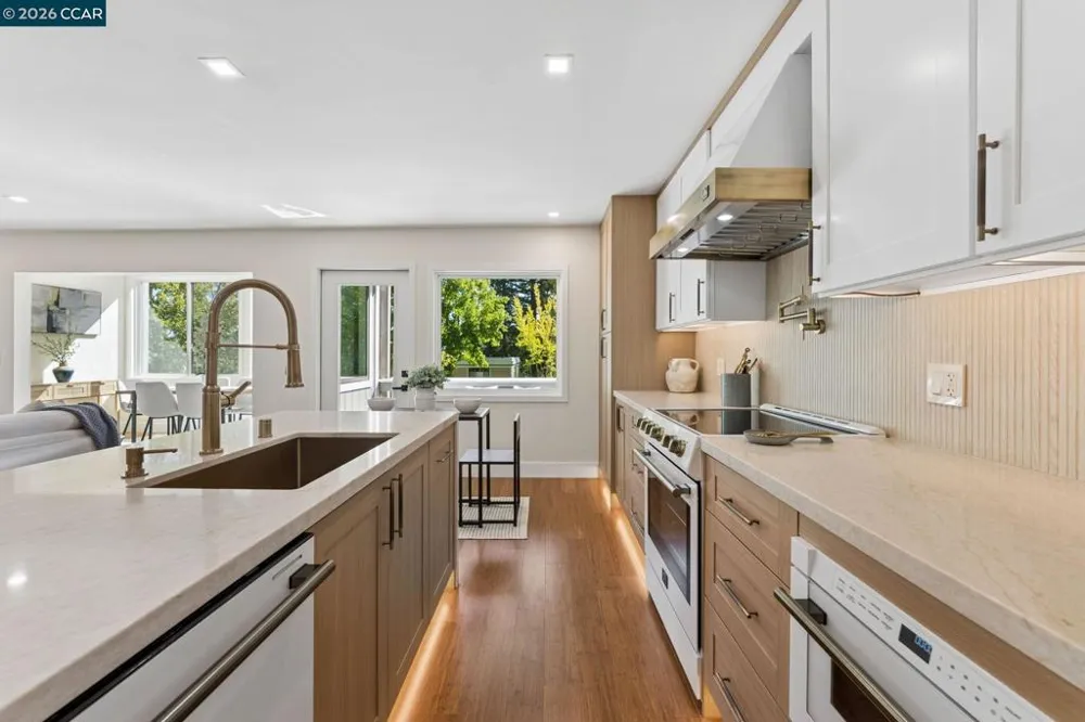1349 Running Springs Rd #4 Walnut Creek, CA 94595