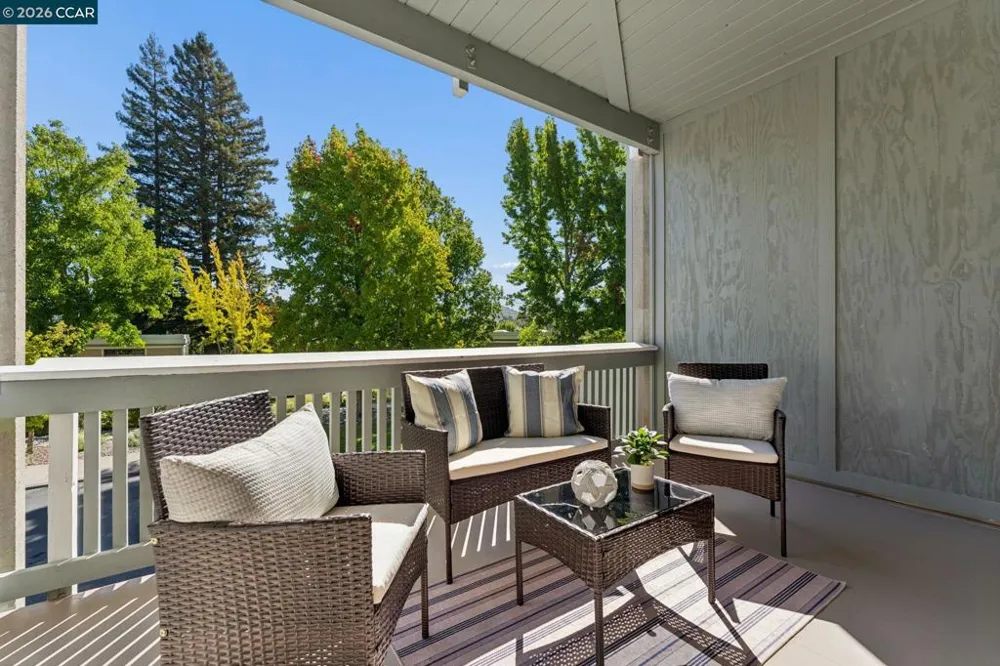 1349 Running Springs Rd #4 Walnut Creek, CA 94595