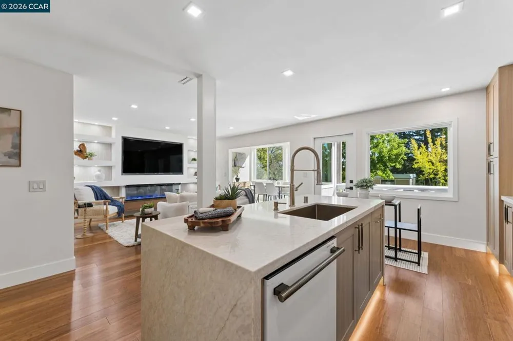 1349 Running Springs Rd #4 Walnut Creek, CA 94595