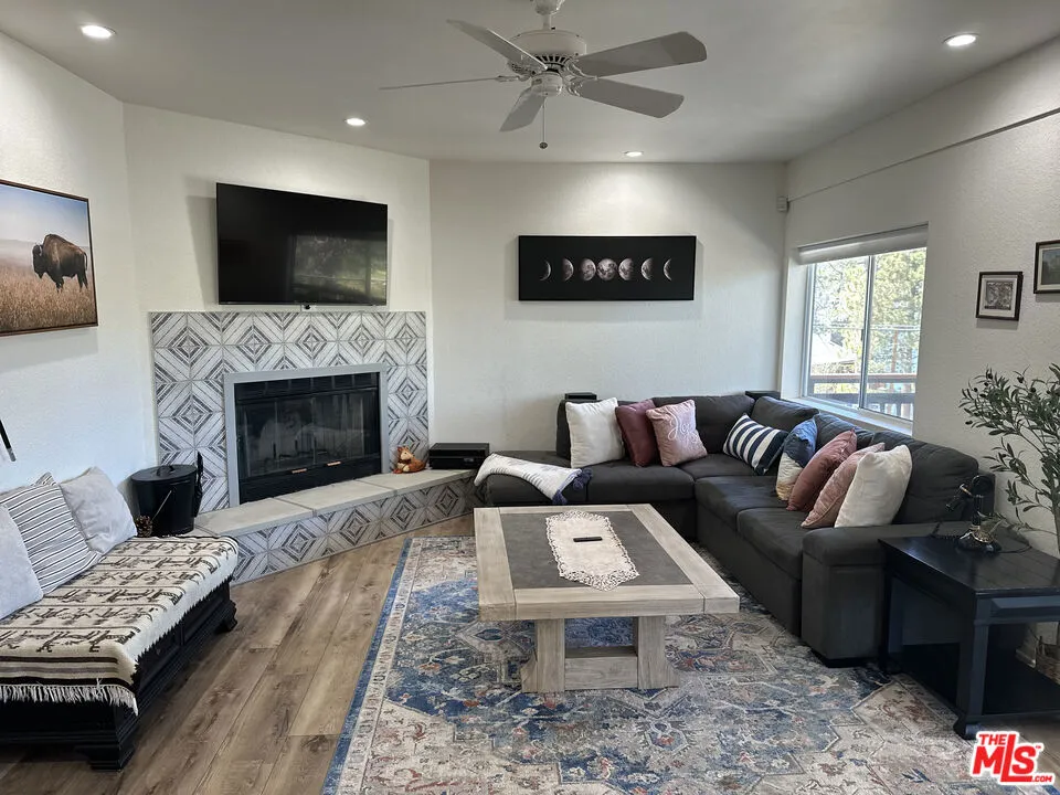 772 Cove Drive Big Bear, CA 92315