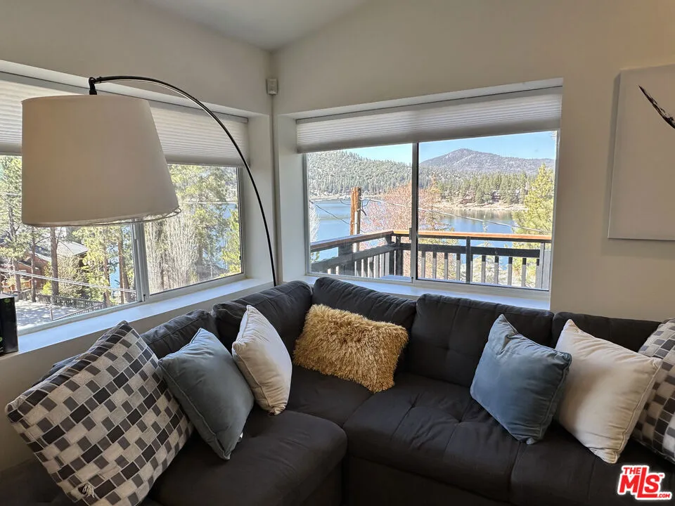 772 Cove Drive Big Bear, CA 92315