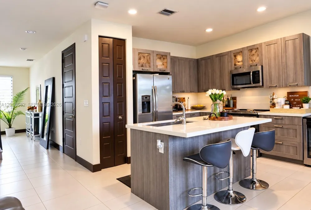 16012 NW 91st Ct Miami Lakes, FL 33018