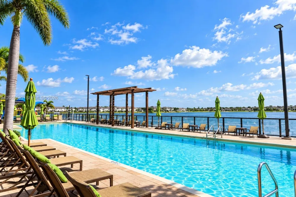 16012 NW 91st Ct Miami Lakes, FL 33018